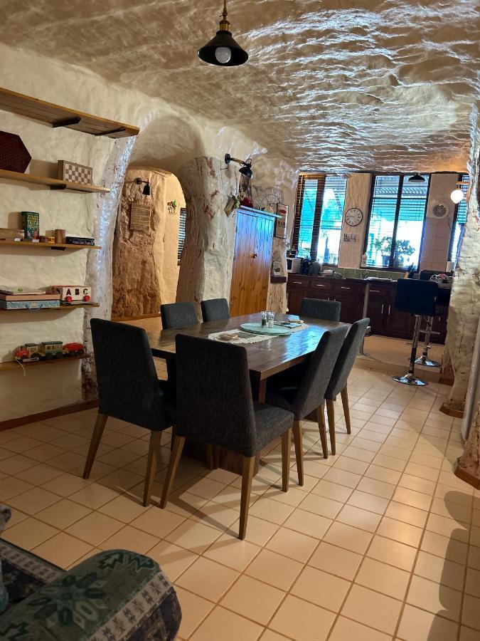 Vila Dinky Di'S Dugout Coober Pedy Exteriér fotografie